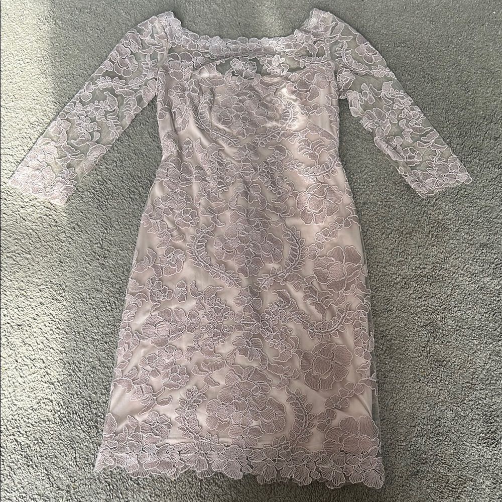 Tadashi Shoji Pink Sheath Dress with 3/4 Sleeves and Square Neck